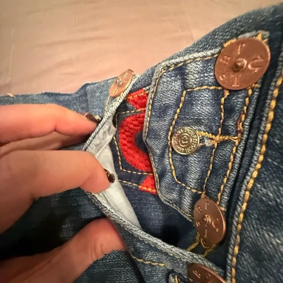 NWOT True Religion Joey Super T Women’s Jeans Size 25 Red Logo $238